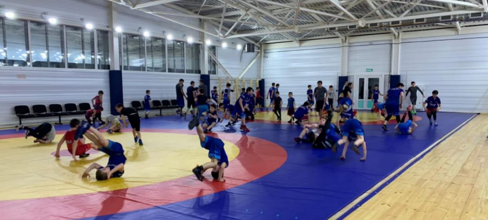 В новом ФОК прошла открытая тренировка по вольной борьбе