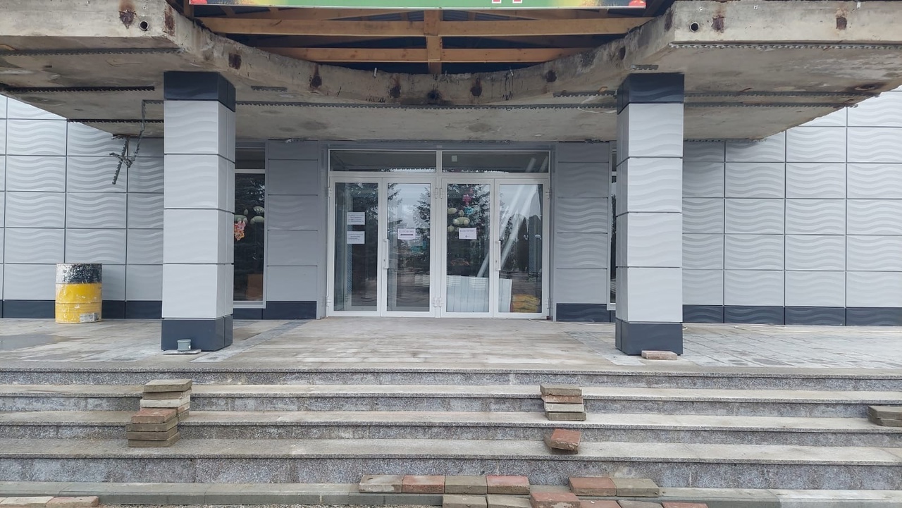 Во Дворце культуры с.Дыгулыбгей продолжаются ремонтные работы