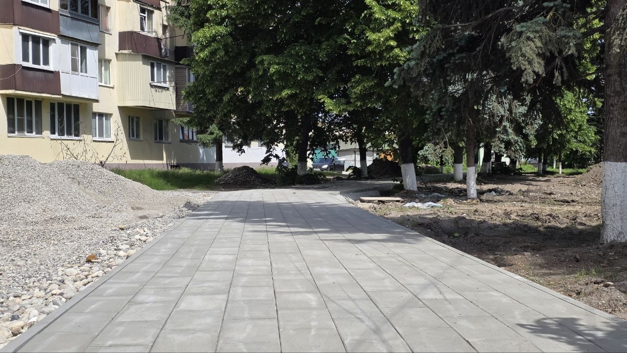 В Баксане продолжается благоустройство общественных пространств